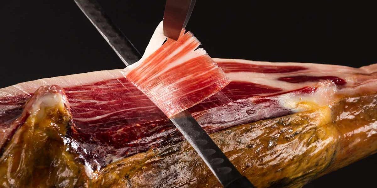 Jamón de Jabugo 100% Bellota- Envío 24 h - Sanchez Martín - Selección Cosecha Privada - Jamón 6-7 kg Vitola Negra - Secadero Natural - Incluye Funda Regalo CubreJamón y Maletín Envío (6-7 kg)