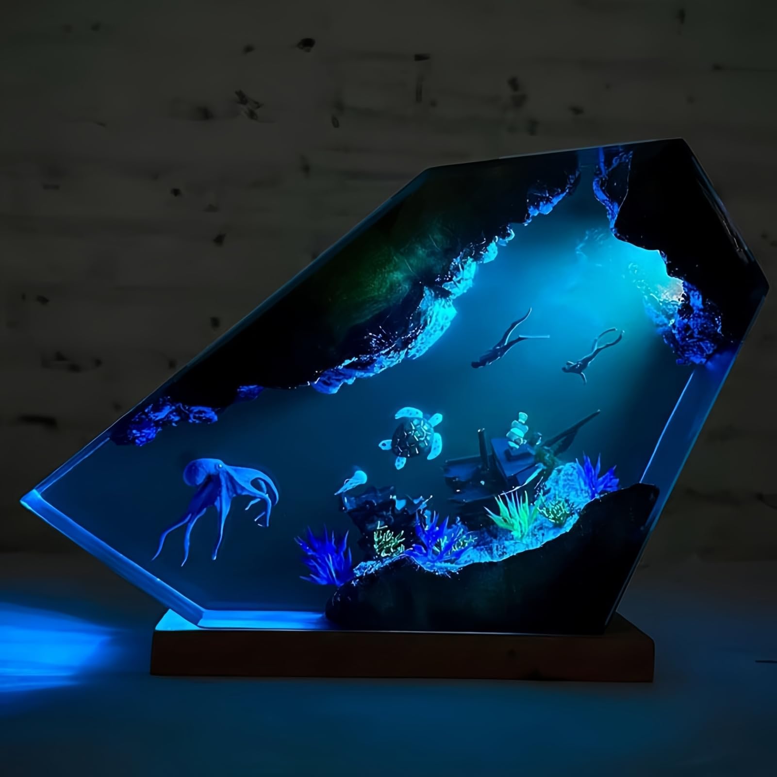Drawelry Lámpara de Noche Oceánica en Resina Epoxi, Escultura 3D de Animales Marinos Orca Tortuga Ballena con Base de Madera, Luz LED Ambiental para Decoración del Hogar, Regalo Creativo Único (A8)