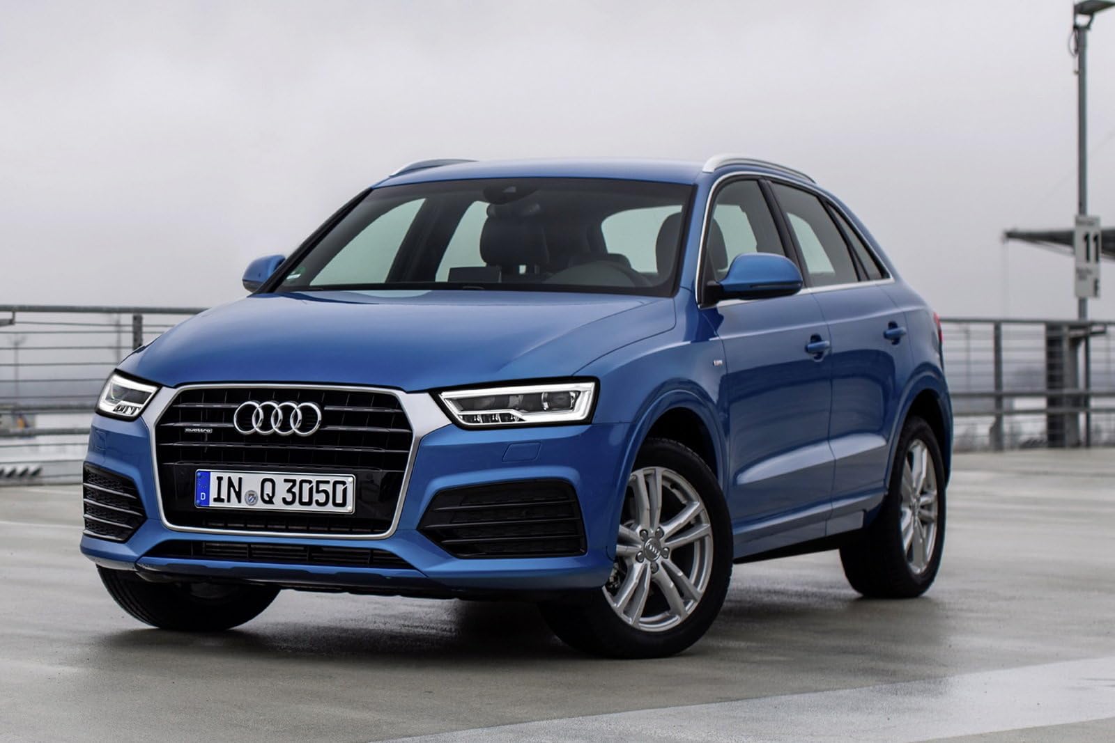 Tapis de Sol pour Audi Q3 I 2011-2018 sur Mesure, antidérapant, Talonnette en Caoutchouc renforcé, Boutons de Fixation