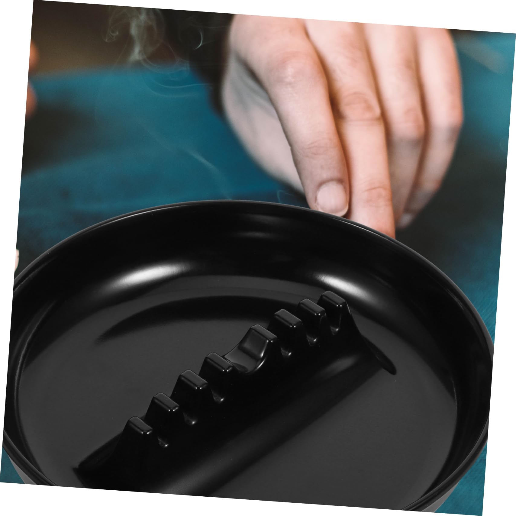 Mikinona Car Ashtray Holder Vintage Plastic Ash Tray for Cigarettes Design Durable Ashtray for Car Interior Home Office Easy Disposal Practical Option