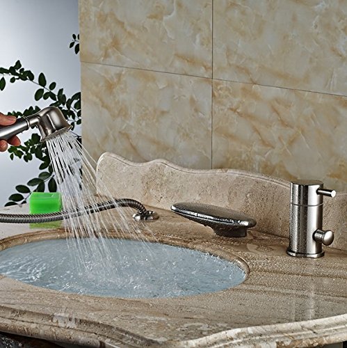 Baignoire robinet cascade pour en finir avec les éclaboussures et le remplissage lent