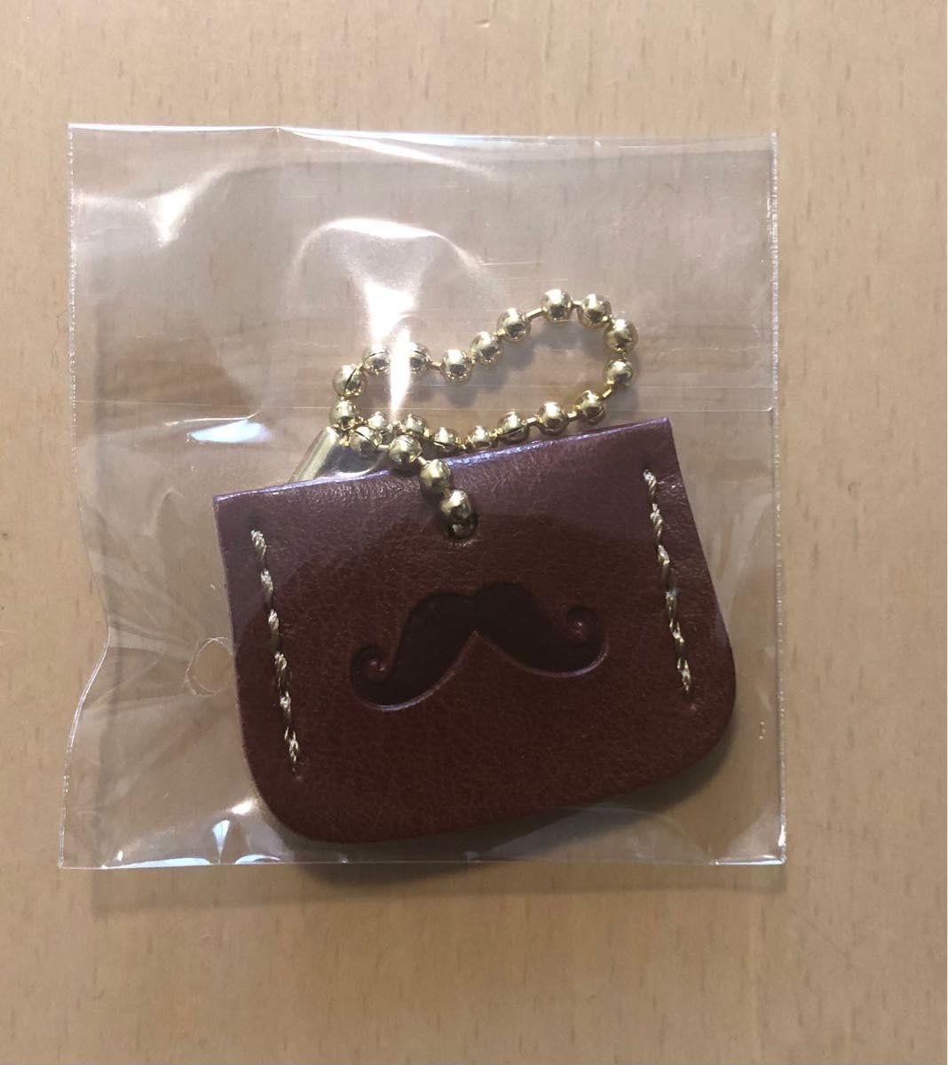 Amazon.co.jp: official髭男dism ヒゲダン グッズ ポーチ 鍵