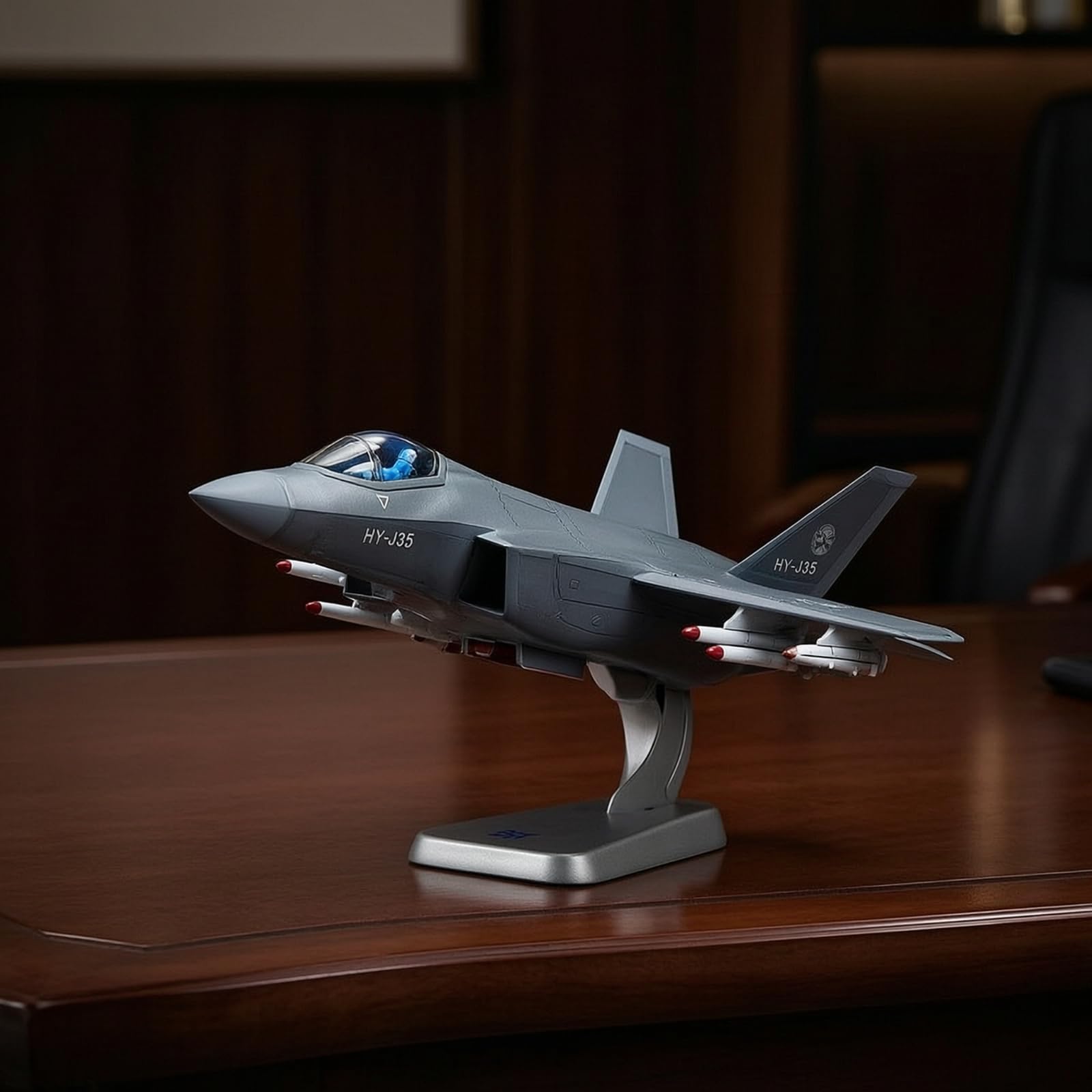 Harilla Aereo Modello da Caccia Maquette Velivolo Miniatura in Lega E Plastica Accessori Staccabili Sotto Tettuccio Cristallino Presentazione Dinamica su