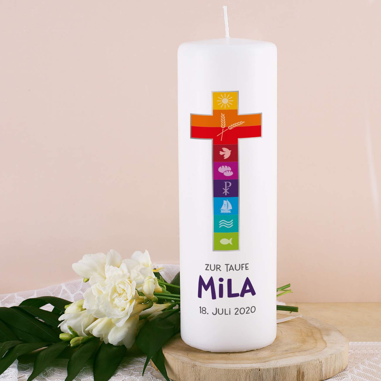 Striefchen® Taufkerze mit buntem Kreuz, Namen u. Taufdatum sowie eigenen Taufspruch 8 x 25 cm