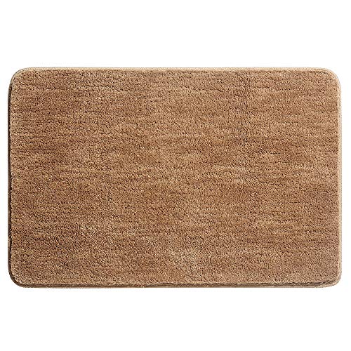 Tapis d'entrée et de chambre au design traditionnel avec finitions soignées