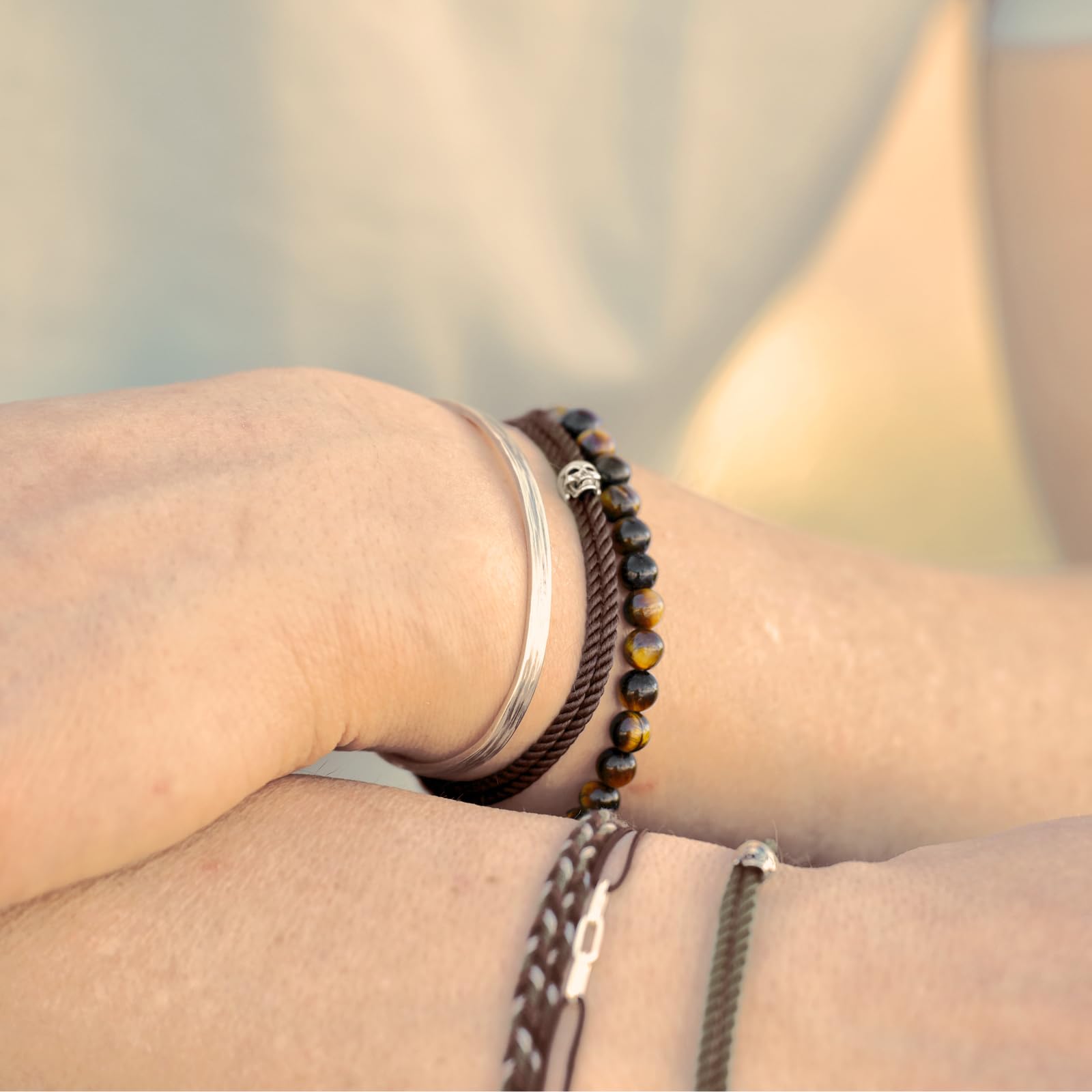 Nato Cuff - Pulsera de plata de ley 925 - Cuentas de piedras preciosas de ojo de tigre amarillo - Hecho a mano en Francia - Joyería para hombre y mujer