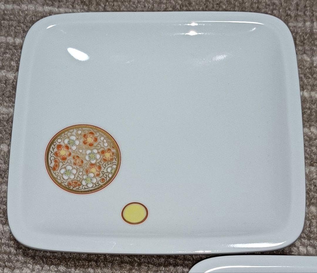 Amazon.co.jp: 深川製磁 寿赤絵 銘々皿 角皿 5枚揃 : ホーム＆キッチン