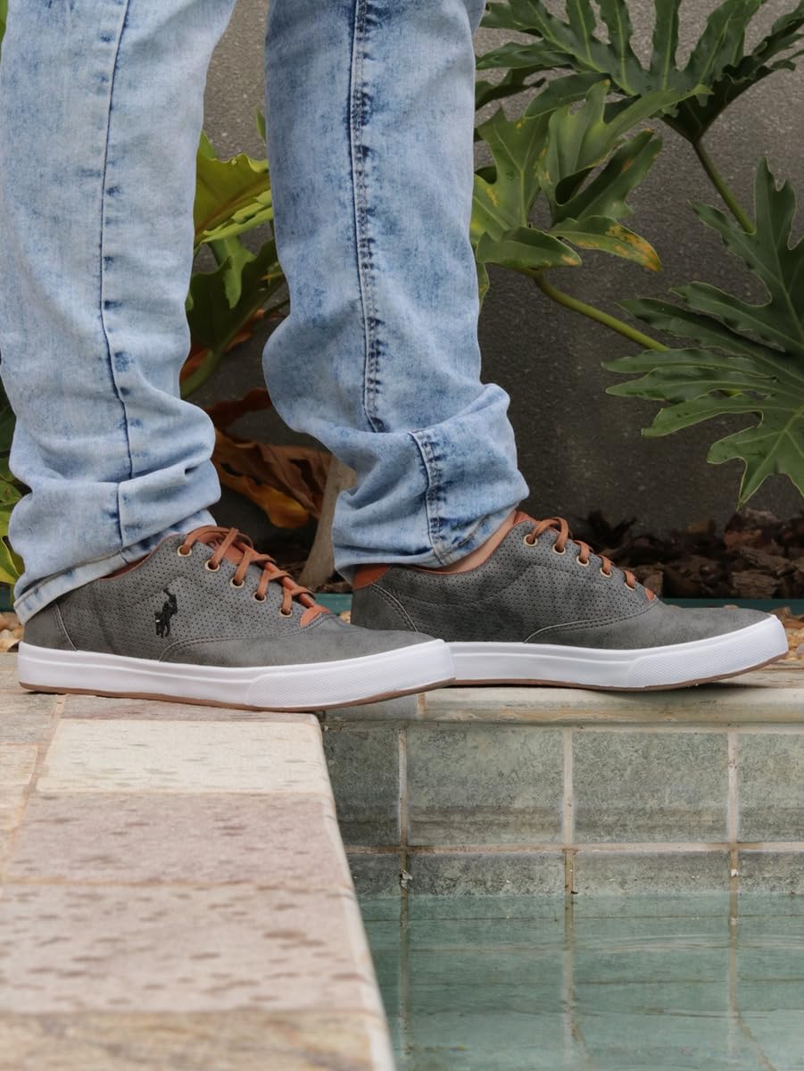 Kit 2 Tenis Masculino Polo Casual Sapatenis Dia a Dia em promoção! Veja a oferta e mais achadinhos de Tênis 8 Hoje é o melhor dia para comprar Kit 2 Tenis Masculino Polo Casual Sapatenis Dia a Dia com aquele preço maroto! Promoção! Aproveite a oferta! 8