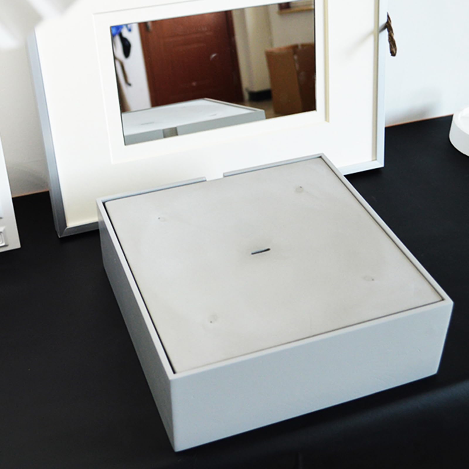 Giocattolo elettrico per gatti, design a goccia d'acqua, gioco interattivo per interni per gatti e cani, scultura moderna per uso ufficio