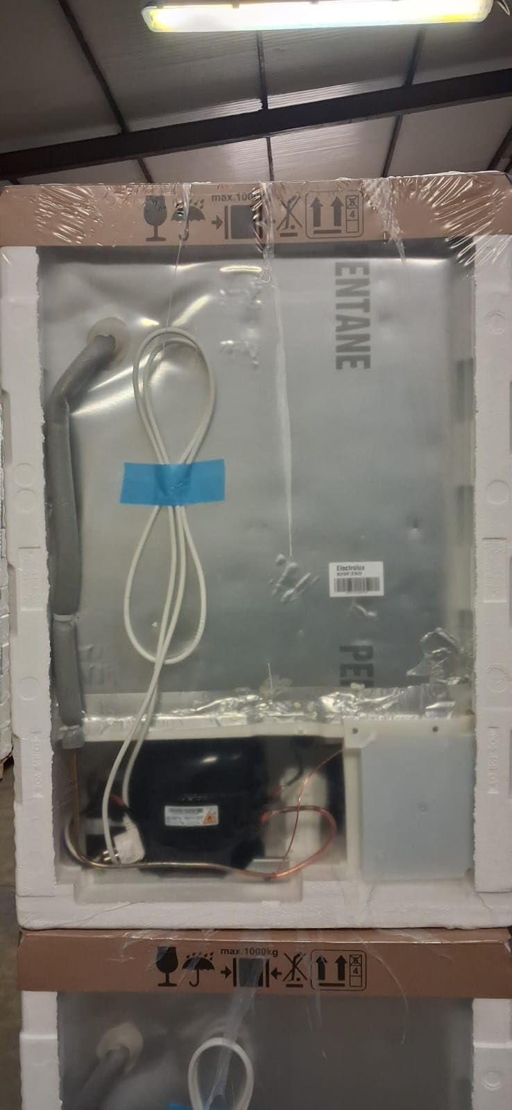 ELECTROLUX LYB2AE82S CONGELATORE VERTICALE INCASSO E 97 LITRI 3+1 CASSETTI