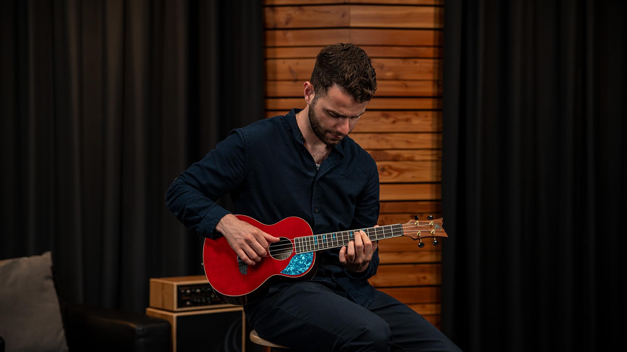 Ortega Guitars Ukulele Tenore Acustico – Ghost Series – Gig Bag Inclusa – Abete Rosso, Red (RUGH-SRT)