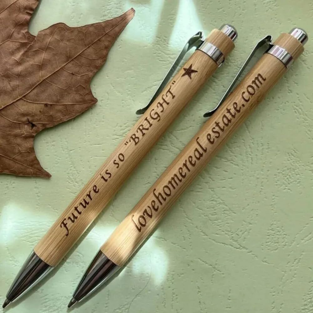 Bolígrafos retráctiles de madera de bambú personalizados, bolígrafos de tinta negra grabados, con nombre personalizado, logotipo para regalos, escritura, suministros escolares de oficina (100