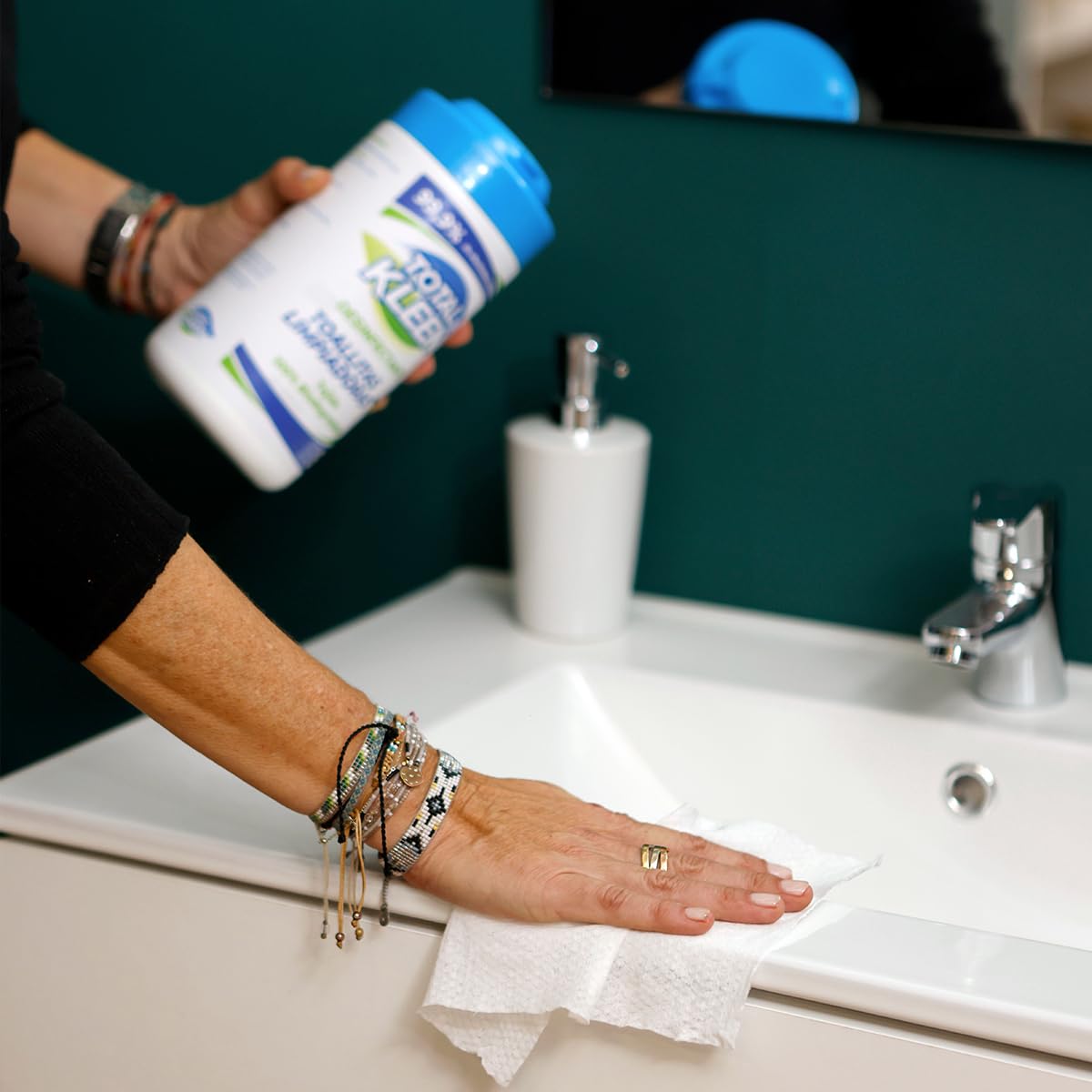 Toallitas de limpieza multiusos Total Kleen para todas las superfícies - 100% Biodegradable - Limpieza en una sola pasada - Envase 100% Reciclable - Bote 100 Toallitas Desinfectantes