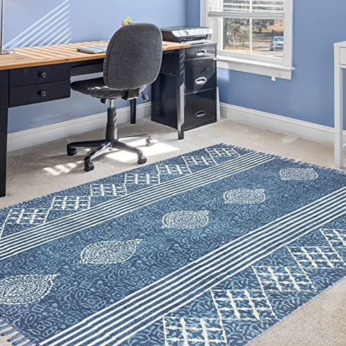 Tapis géométrique bleu indigo en coton idéal pour salon cosy - 3