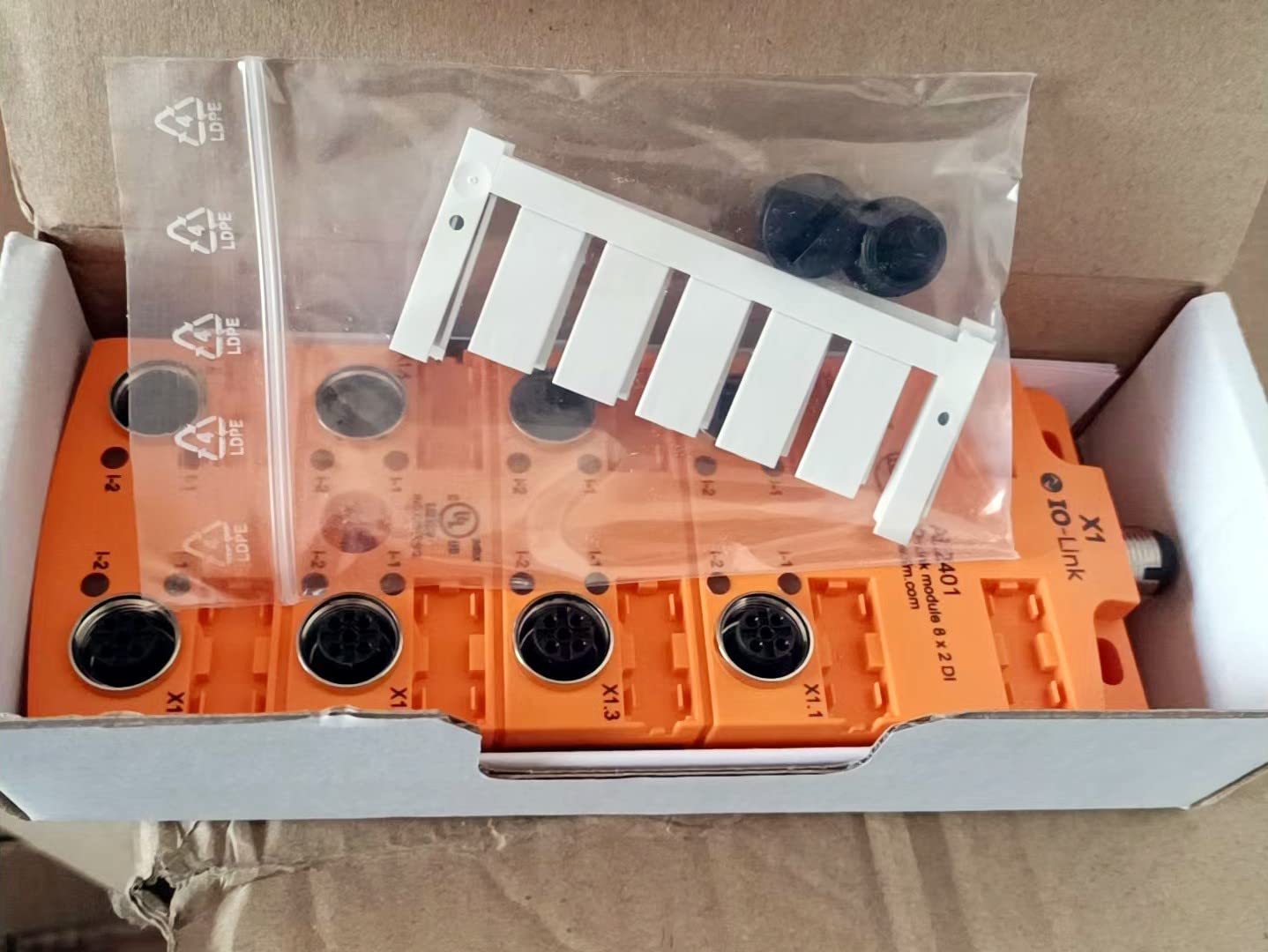 AL2401丨1pcs 100% New IFM Profinet IO-Link Module 8x2 DI AL2401 Fast Transportation