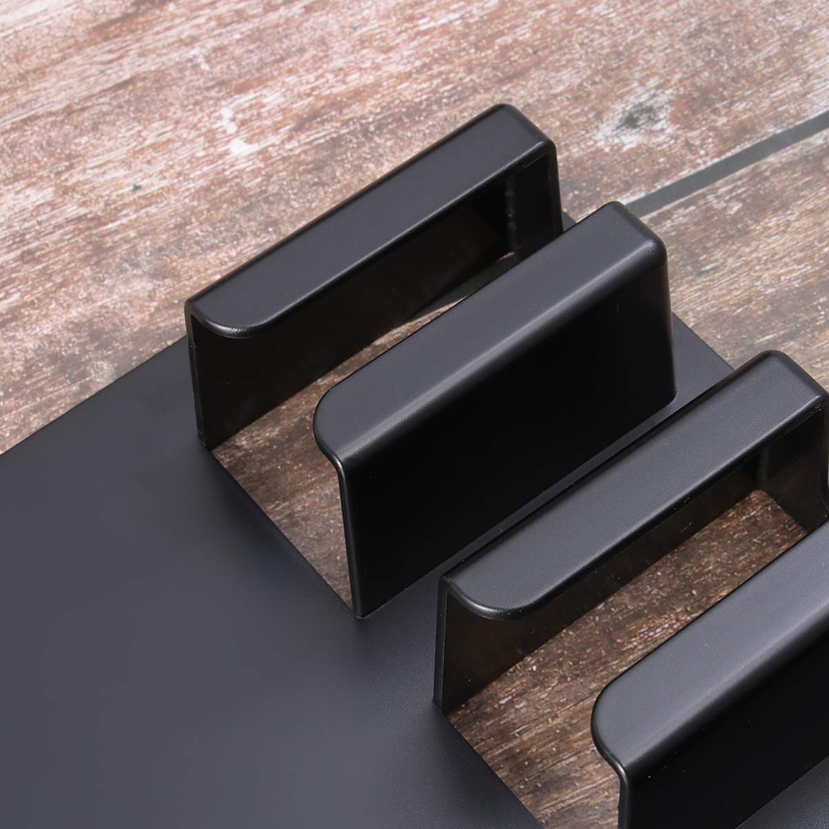 FOMIYES Hair Clipper Storage Rack Wall-mounted Hairdressing Tool Organizer Multi-function Storage Shelf for Barbers Professional Hair Clipper Holding Rack