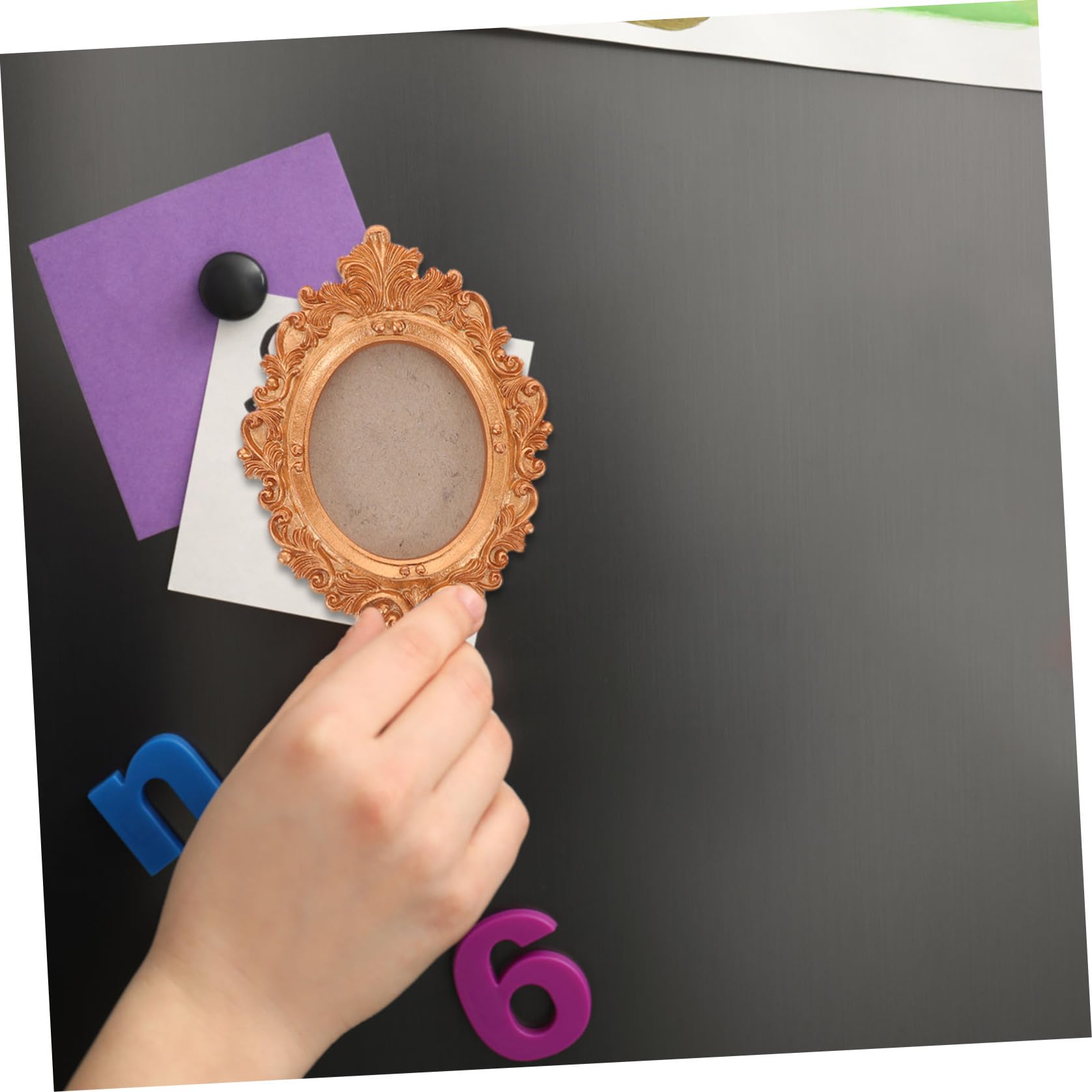 HOMSFOU Bilderrahmen Magnetisch 5 Stück Packung für Kühlschrank mit Ovalen und Rechteckigen Goldenen Rahmen Muschel und Trockenblumenmotive Geeignet für Reisesouvenirs und Persönliche