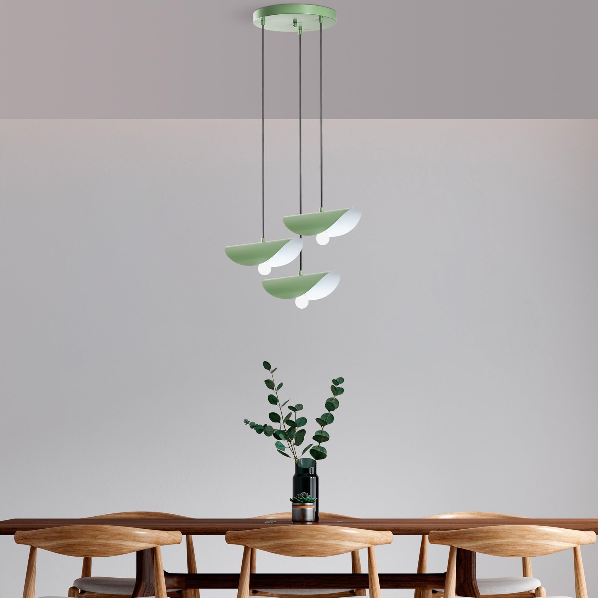 Lustre menthe de 50 cm suspendu au-dessus de la table pour des repas conviviaux