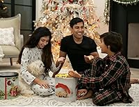 Vista 4 de Lata de palomitas de maíz navideñas con tres sabores (imagen puede variar)