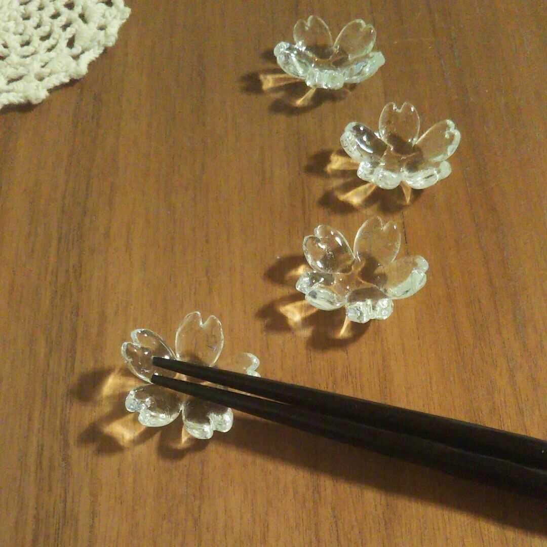 Amazon.co.jp: 桜 ガラス 箸置き クリア 4個 セット : ホーム＆キッチン