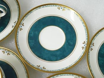 【ほぼ新品】ナルミ カレス プレート　21cm　廃盤品　5枚セット Amazon.co.jp: Narumiナルミ カレス カップ＆ソーサー 5客 +