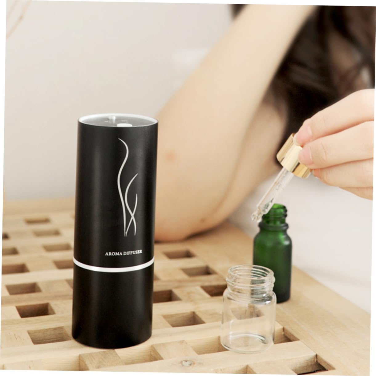 Tragbarer Kleiner USB Aroma Diffusor für Ätherische Öle 20ml Schwarz