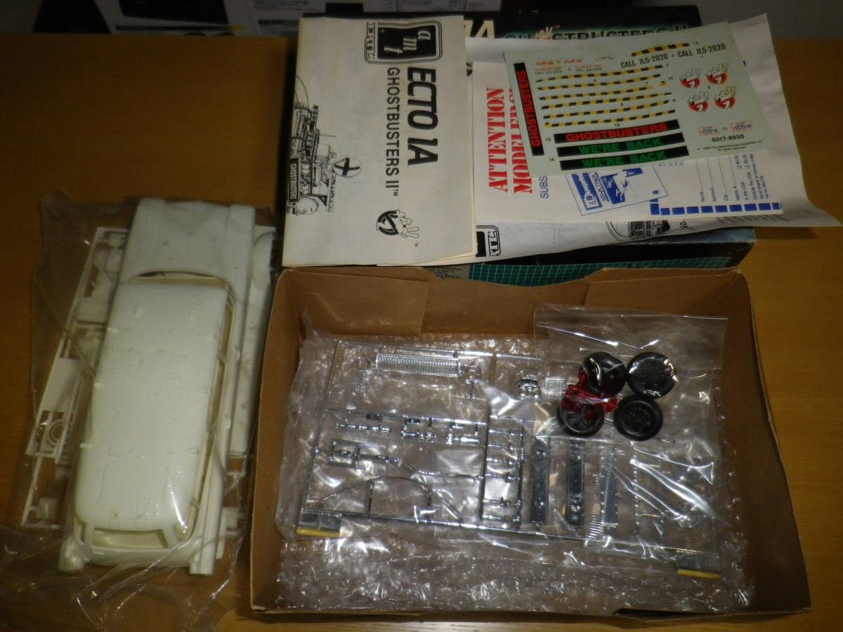 Amazon.co.jp: amt ECTO 1A 1/25 ゴーストバスターズ 2 : おもちゃ