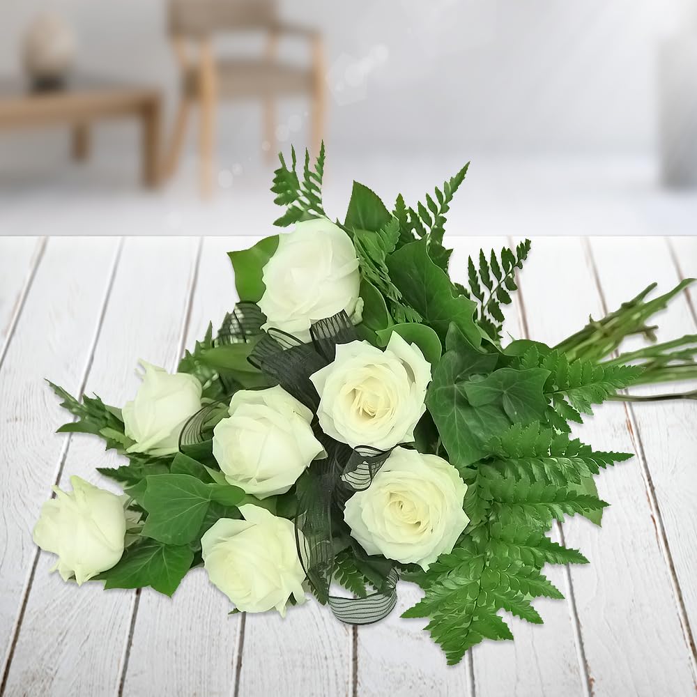 Trauerstrauß mit weißen Rosen