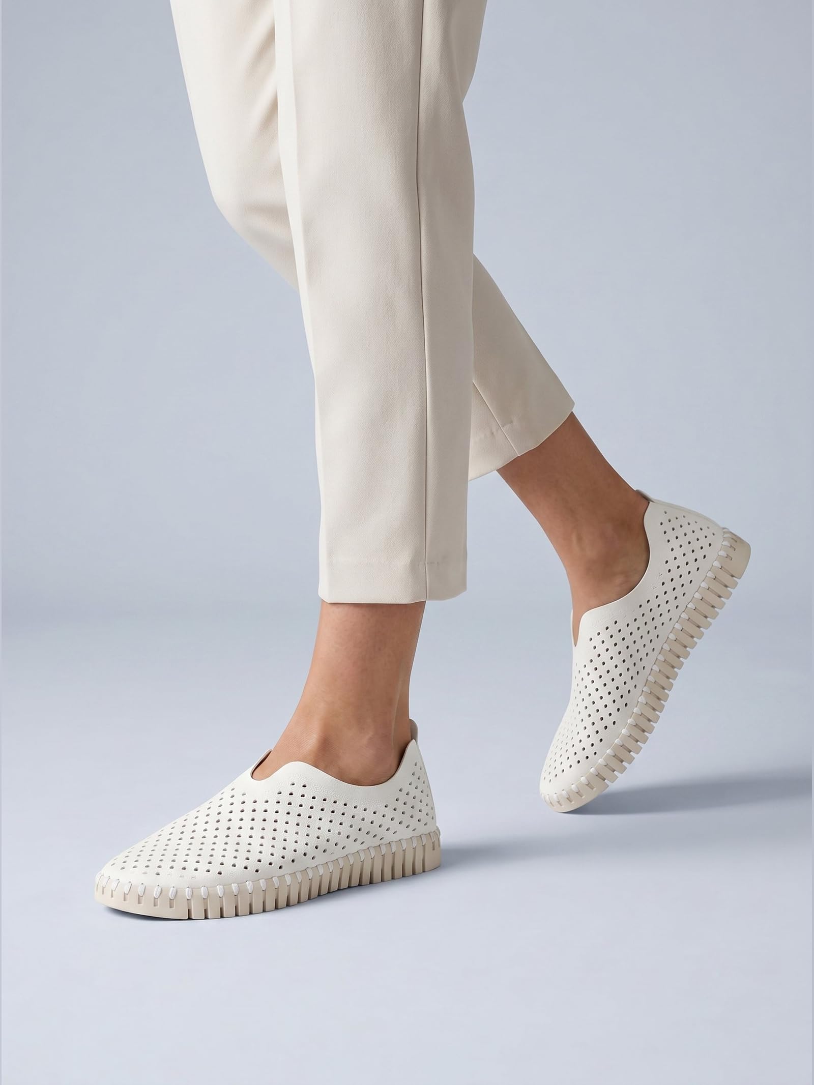 Ilse Jacobsen HORNBÆK | Flache Damen-Schuhe | Slip-On Sneaker mit Recyceltem Mikrofaser-Material und Rutschfester Natur-Gummisohle | Tulip3275 | Leicht Atmungsaktiv Umweltfreundlich