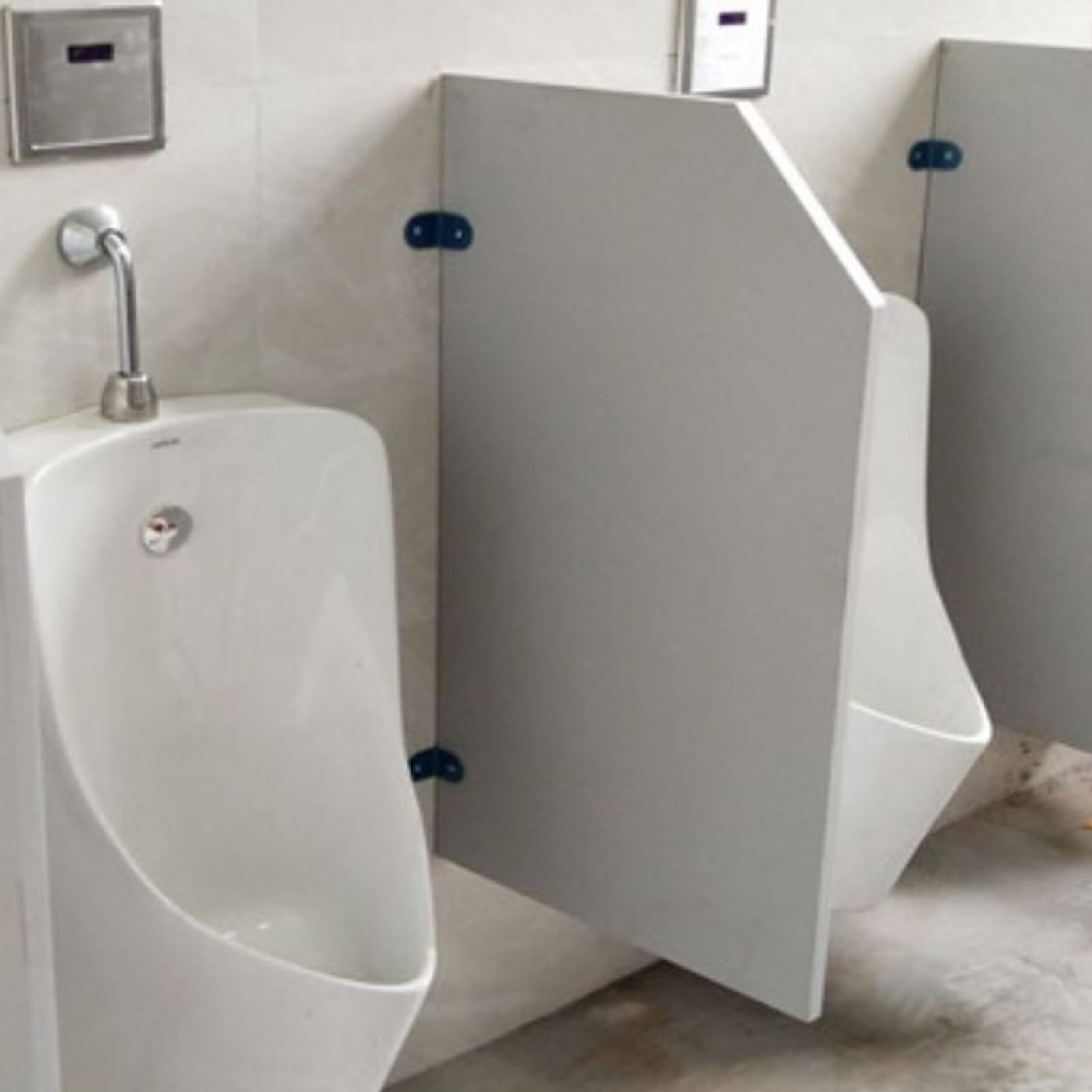 Cloison de toilette contre la promiscuité avec écran de confidentialité pour urinoir