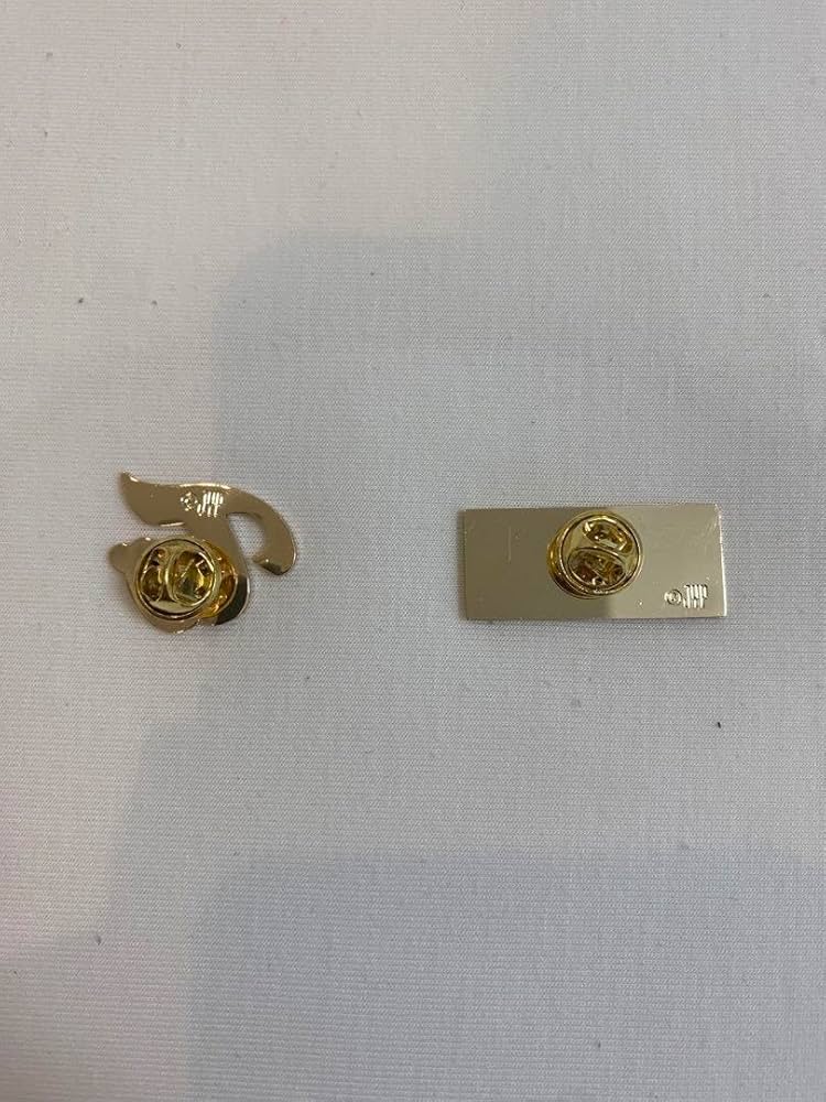 【入手困難】公式 TWICE バッチセット　コンプリート twice サナ 缶バッチ - メルカリ