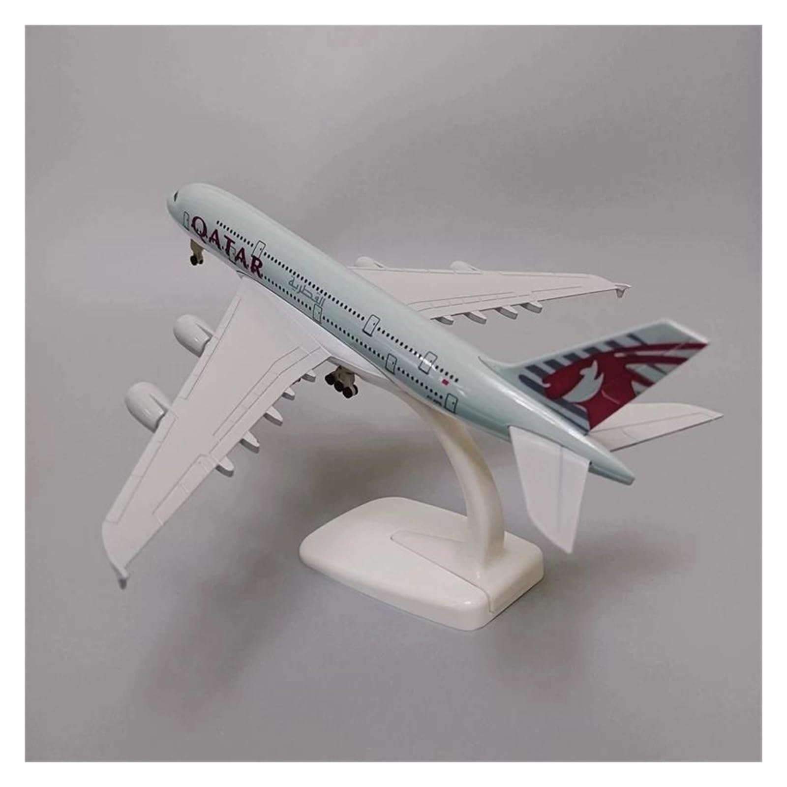 Replica in scala aeroplano 20 Cm Per Qatar Classic 380 Modello Aereo In Lega Metallo Pressofuso Carrello Atterraggio Ruote Giocattoli Da Collezione Per collezioni di visualizzazione
