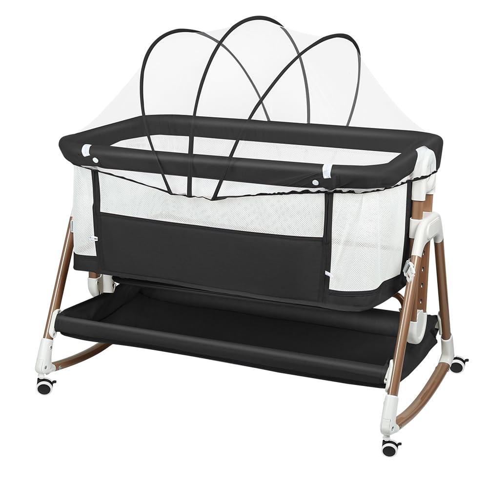 HUOLE Baby Beistellbett Höhenverstellbar, Babybett mit Matratze & Rollen, Tragbares Reisebett für Baby 0-6 Monate, Stubenwagen mit Aufbewahrungskorb, 90 x 60 x 90–115 cm – Schwarz + Gold