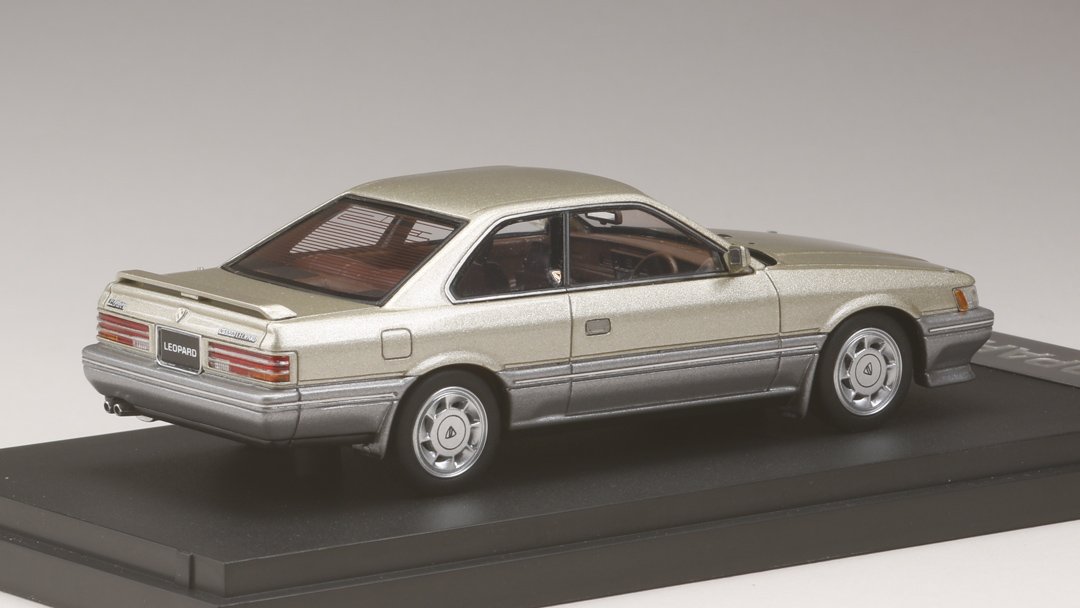 Amazon.co.jp: ホビージャパン MARK43 1/43 ニッサン レパード