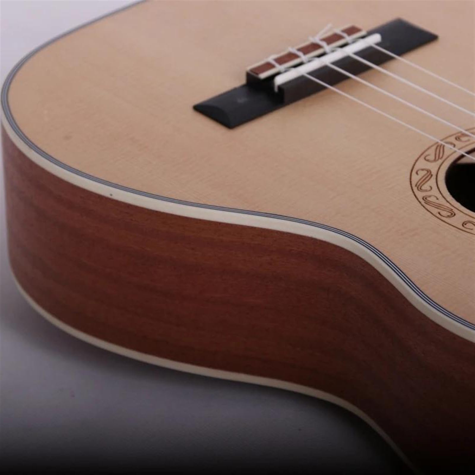 Ukulele Strumento Musicale Ukulele Baritono Da 30 Pollici Con Parte Superiore In Abete Corpo In Legno Di Sapele 4 Corde Ukulele Strumento Per Chitarra