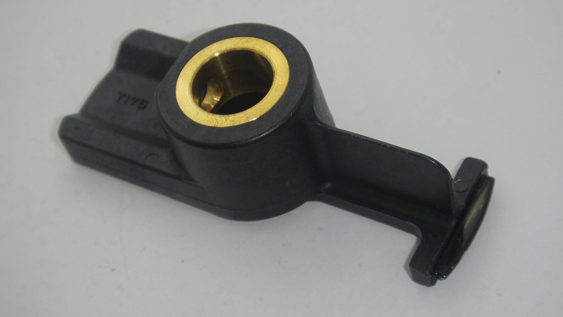 Amazon.com: Genuine Chrysler MD611757 Distributor Rotor : Automotive