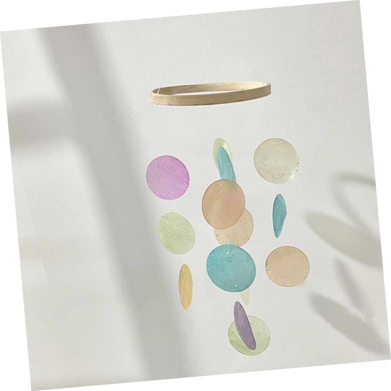 Carillon à Vent Décoratif en Bambou et Coquillages Naturels, Son Clair et Doux, pour Jardin et Terrasse Style Élégant et Simple