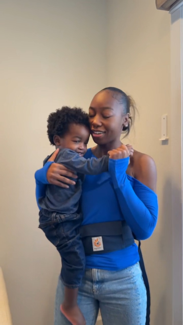 ergobaby Alta ピンク Amazon.com: Ergobaby Alta Hip Seat Baby Carrier for Babies