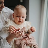 Vista 2 de mushie Cepillo de dientes para dedos de bebé (rubor/arena cambiante), paquete de 2