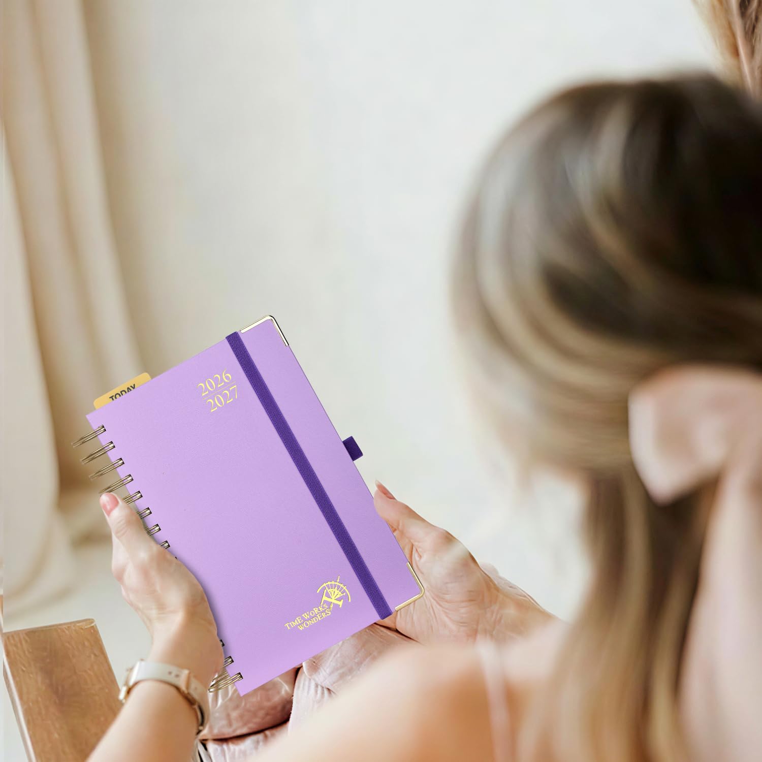 POPRUN Agenda giornaliera 2026-2027, una pagina per giorno, 14,6 x 21,6 cm, calendario accademico giornaliero con calendario da luglio 2026 a giugno 2027, copertina rigida con fessure orarie