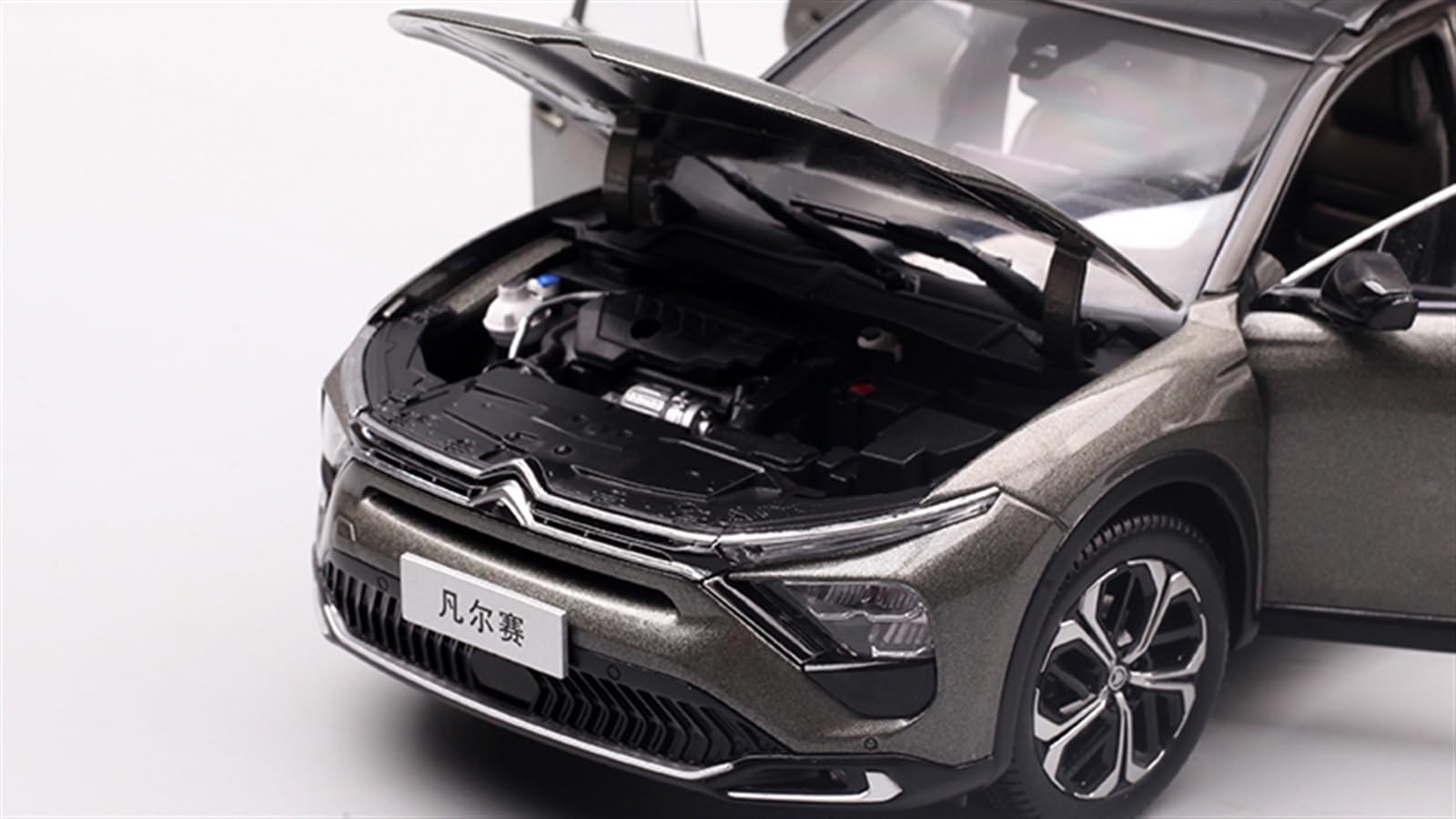 Amazon | ミニカー 1 18 スケールシトロエン C5X ツーリングダイ