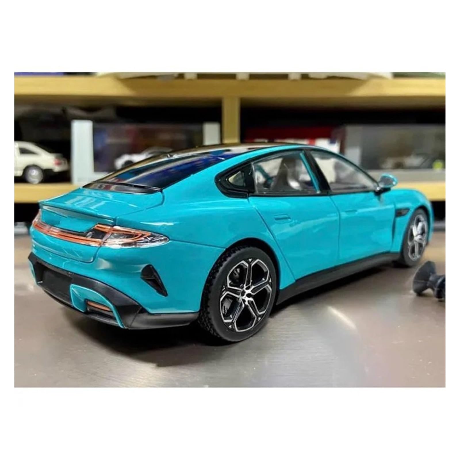 Corpo in metallo Interno in plastica Modellino In Scala 1/24 Pressofuso Per SU7 Ultra Modellino Auto In Lega, Decorazione Statica Per Auto Classico(Green)