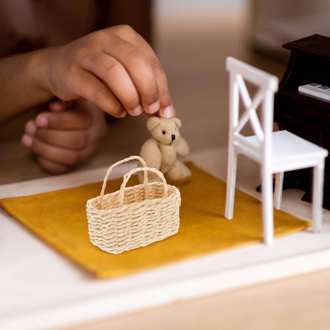 Toyvian Miniature Raffia Set 2pc Handmade Woven Dollhouse Accessories for Miniature Decor Photography Props Elegant Portable Mini Storage - Image 4