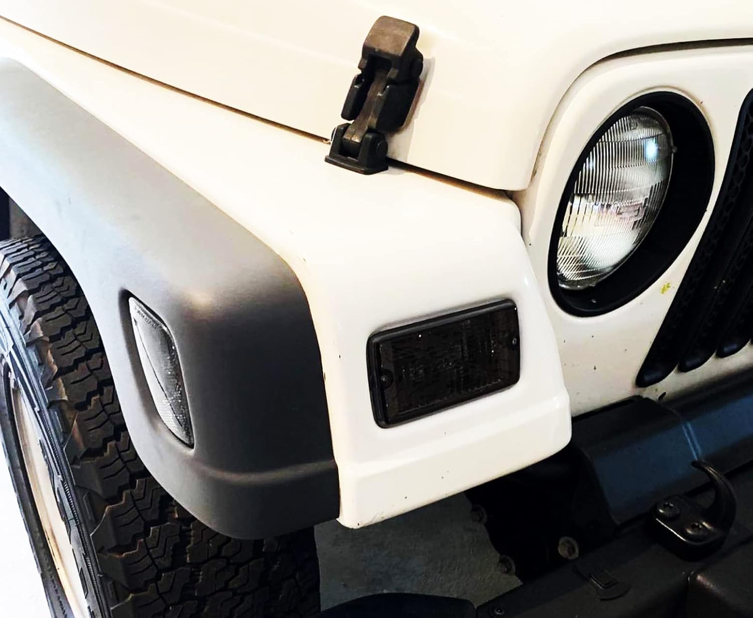 iJDMTOY OE-Spec Smoked Lens Front Bumper Turn Signal Light Housing Assemblies, Compatible with Jeep 1997-2006 Wrangler TJ, Replace OEM Amber/Yellow Lamps