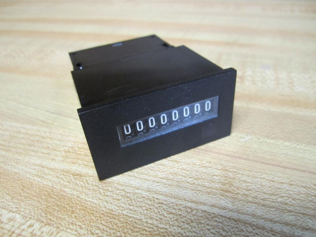 1.260.201.033 8 Digit Pulse Counter Type B18.20