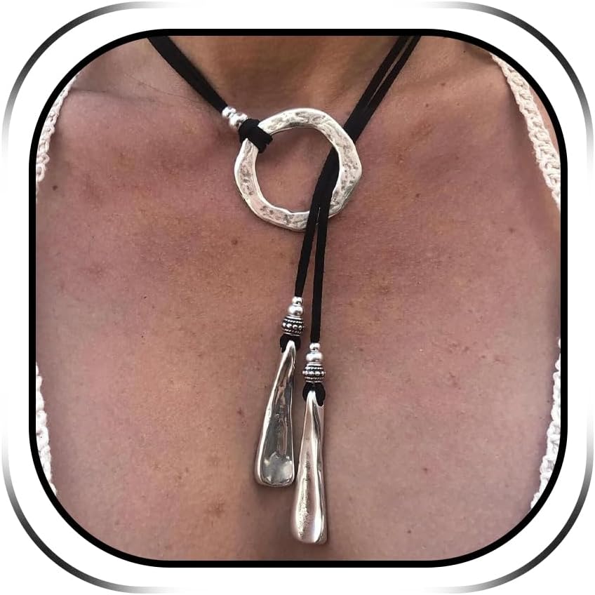 Boho Necklaces for Women Western Jewelry Accessories Country Concert Outfits for Women Layered Brown Choker Necklace Leather Boho Western Cowgirl Dress