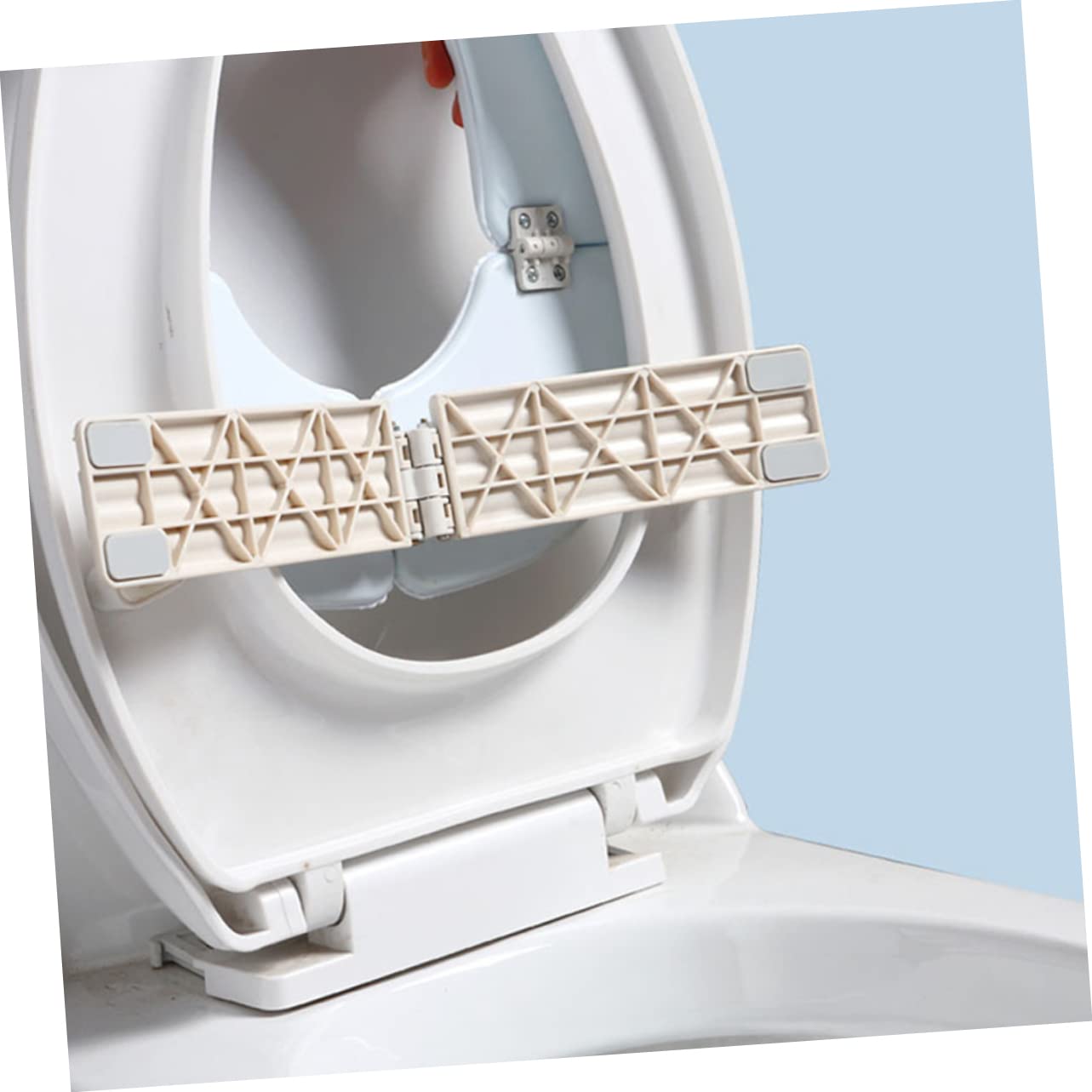 Portable Folding Potty Training Seat Pad for Boys and Girls Travel-Friendly Toilet Trainer Ring Lightweight and Easy to Use for Toddlers and Babies for Public Restrooms and Trips