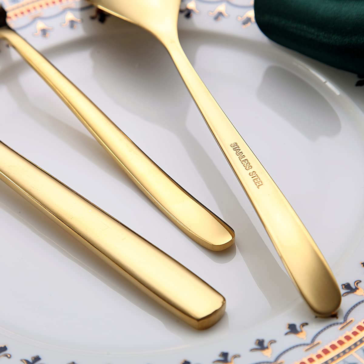 Berglander Juego de cubiertos de oro 30 piezas, resistentes tenedores y cucharas de acero inoxidable, titanio y cobre, a prueba de óxido, apto para lavavajillas