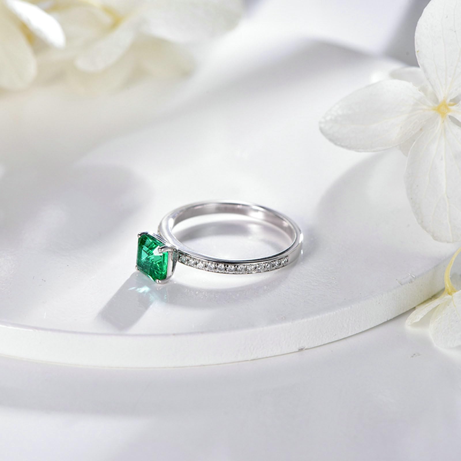 Anillo de boda de platino para mujer, talla H 1/2-V 1/2, anillos de compromiso estrechos con esmeralda de 0,7 quilates y moissanita de 0,17 quilates