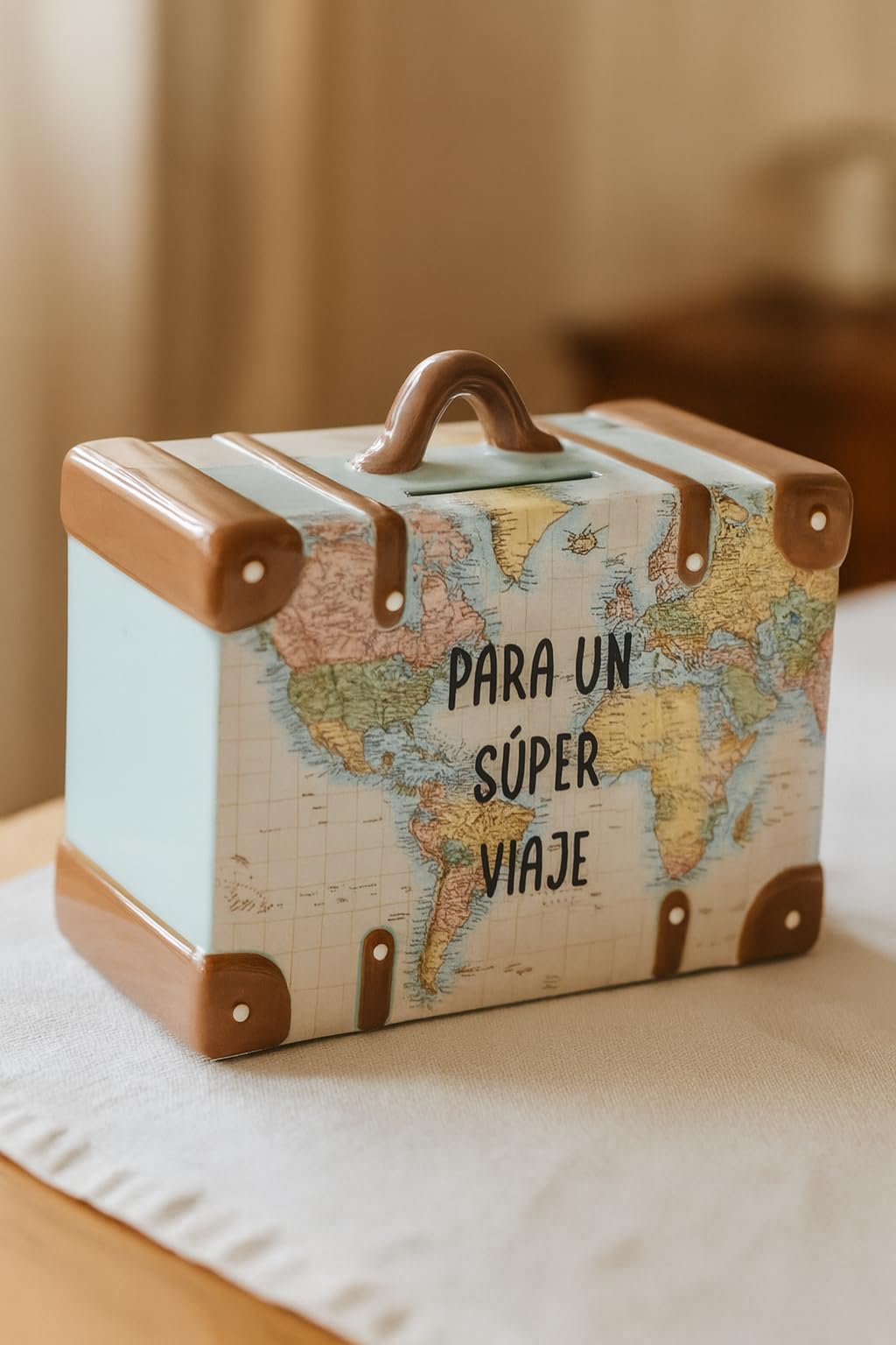 Hucha Decorativa Maleta Ceramica - para un Super Viaje, 14,7 x 13 x 7,1 cm. Hucha con Tapa.